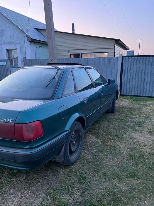 Продам Ауди б4 в хорошем состоянии.