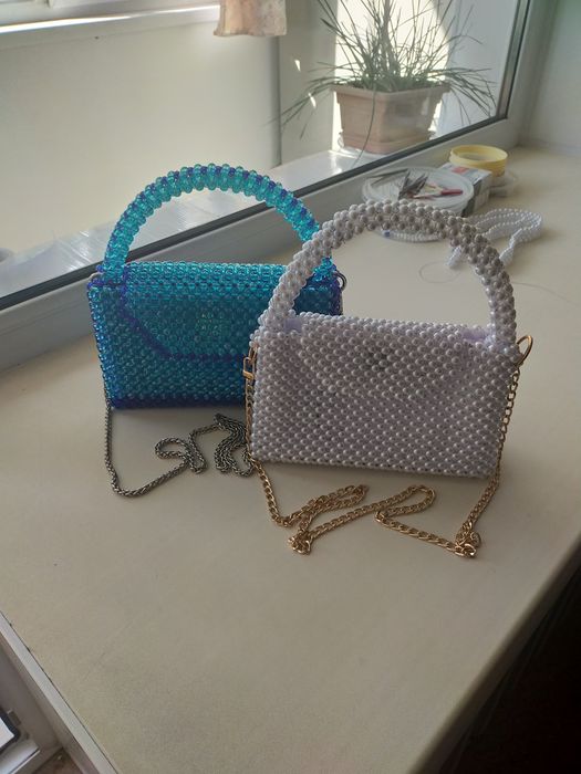 Сумочки ручной работы из бусин.