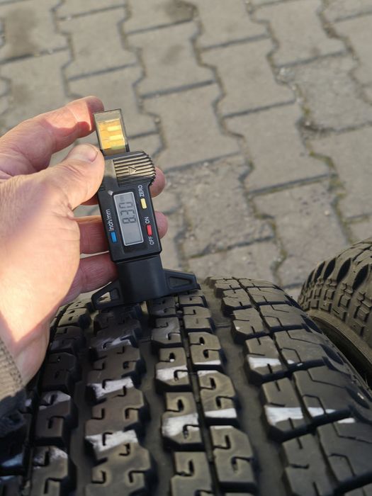 255 70 18 Bridgestone 2бр.