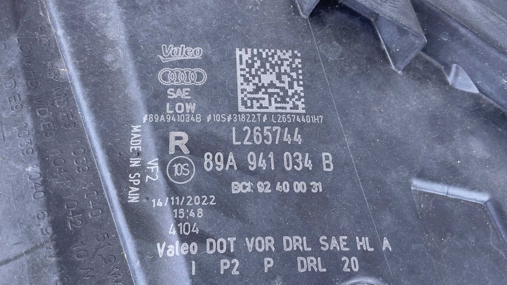 Десен фар AUDI Q4 E-TRON 89A941034B