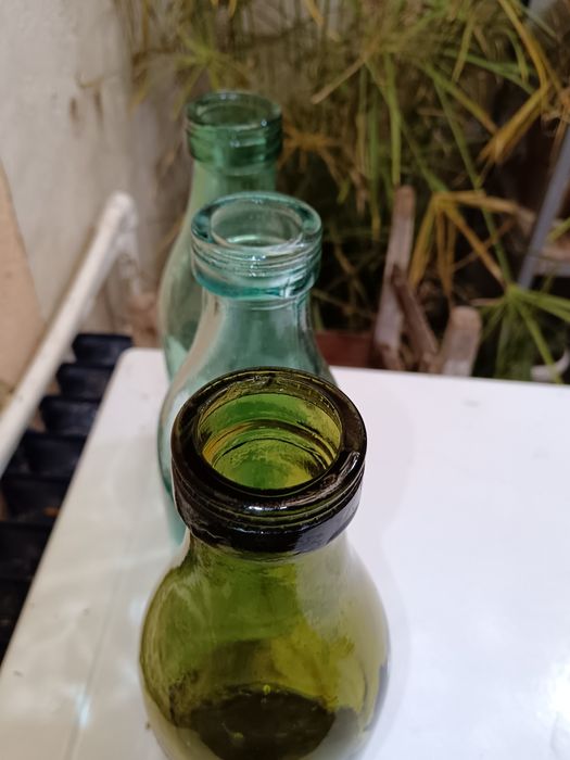 5 sticle de lapte 1 litru vechi