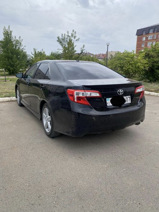 Toyota camry 2012.