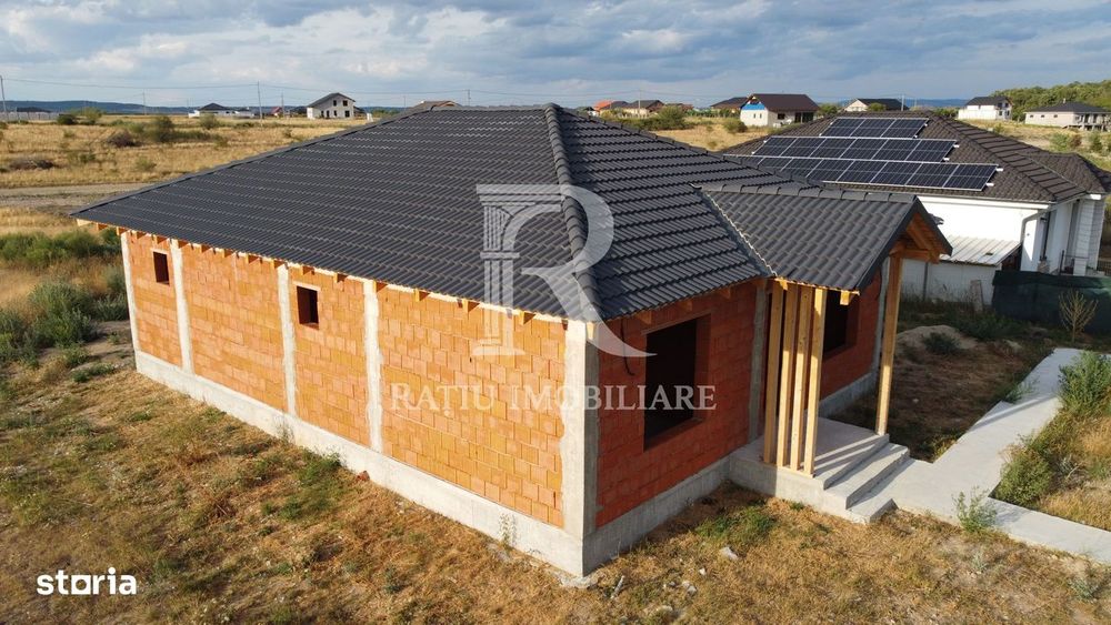 Casă la roșu de vânzare | Alparea | 1.000 mp teren