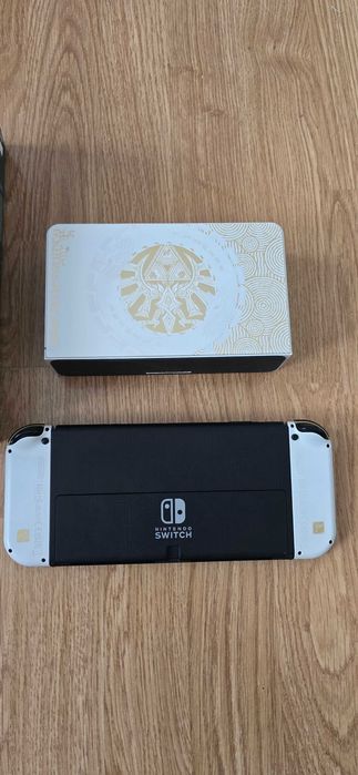 Nintendo switch OLED Zelda Edition