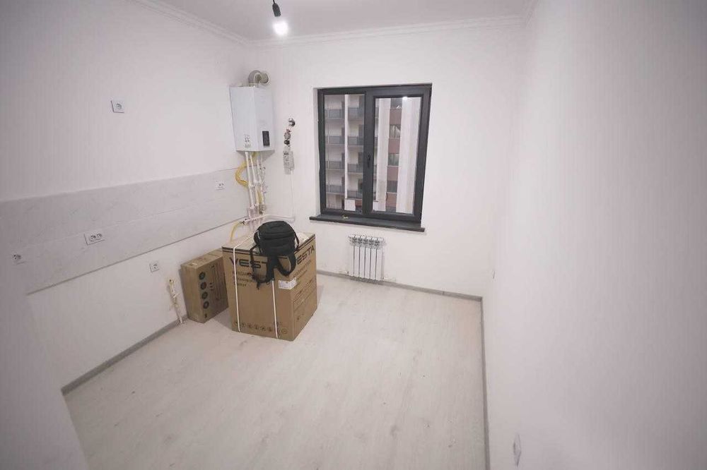 Ўрикзор бозори яқинидаги новостройкадан 2-хонали кв. срочно сотилади.