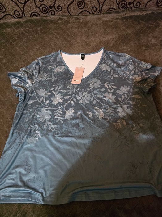 Vand 4 tricouri 2XL noi