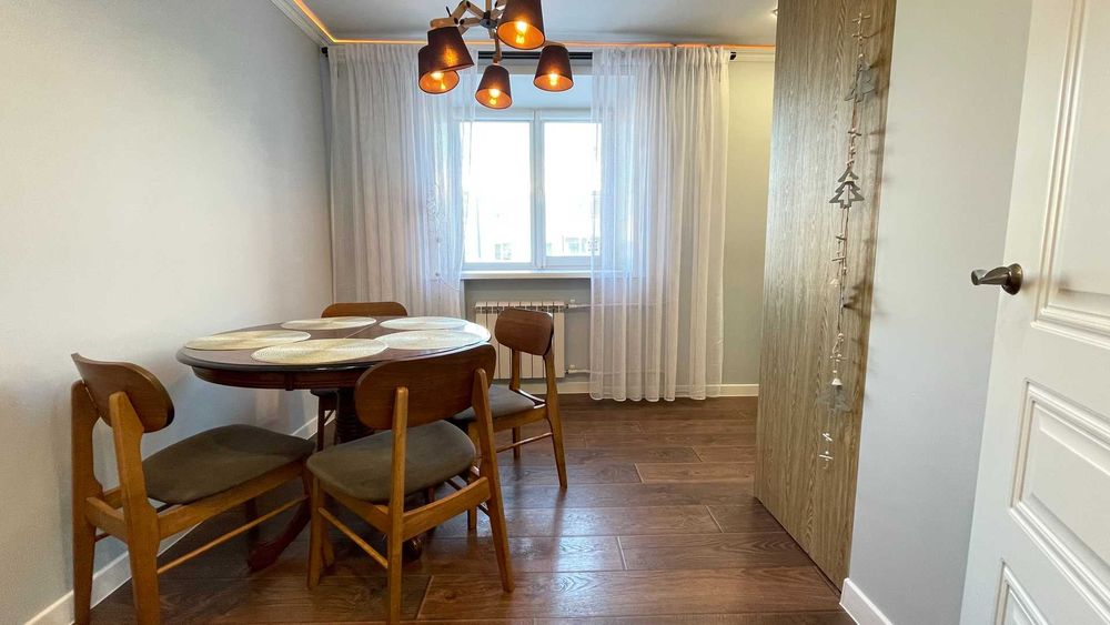 Срочно продам 3- х квартиру в центре