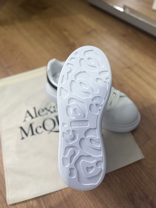 Adidasi Alexander McQueen