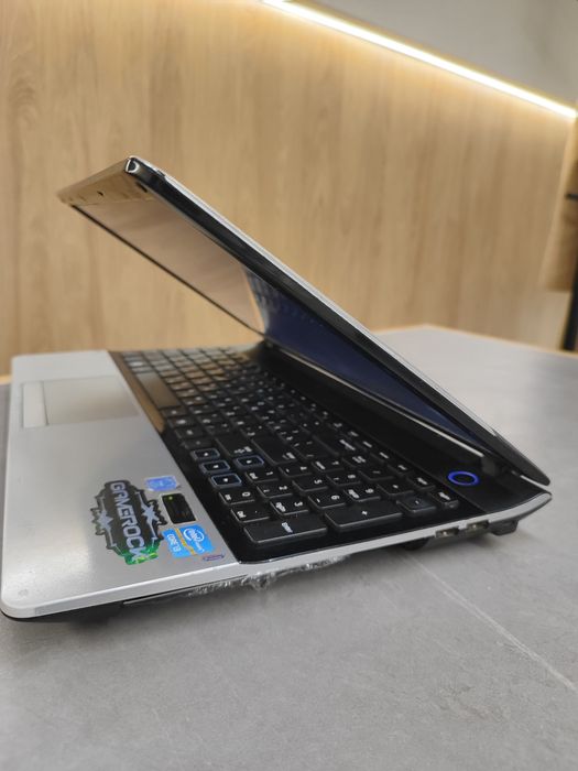 Продам ноутбук Samsung