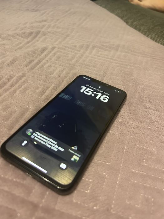Обменяю айфон xs max