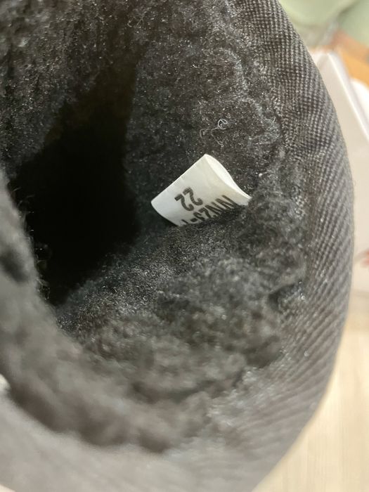 Продам детские натуральные зимние  угги