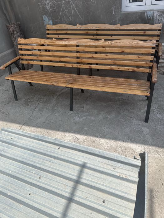 Продам стол и скамейки