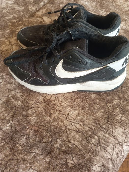 Маратонки nike унисекс