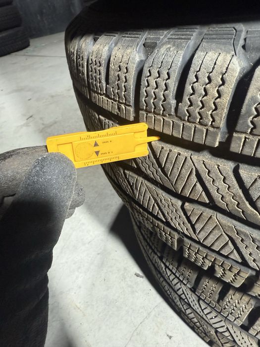 Cauciucuri iarna Hankook 215 65 r16 C