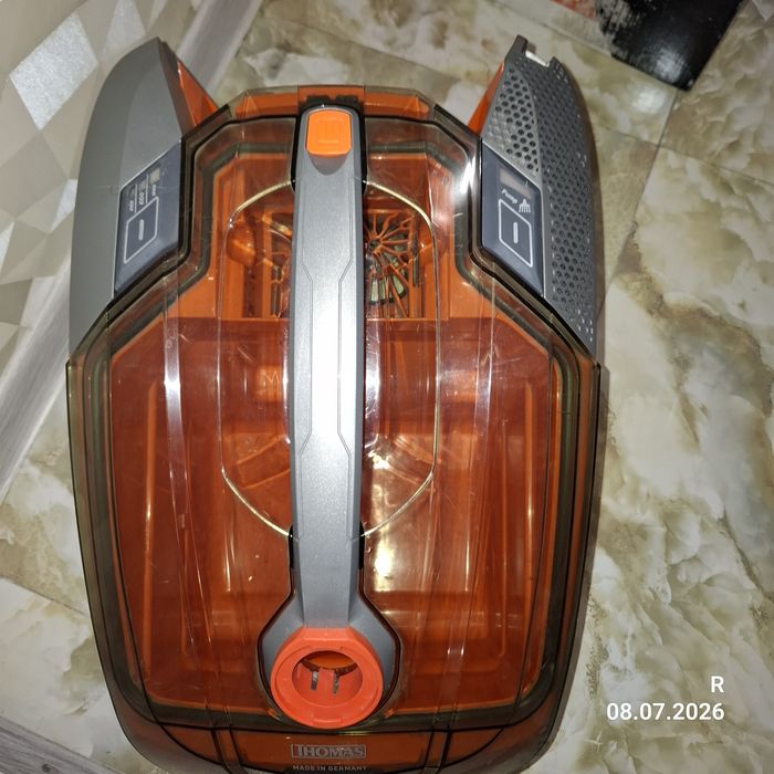 Продам моющий пылесос Thomas
