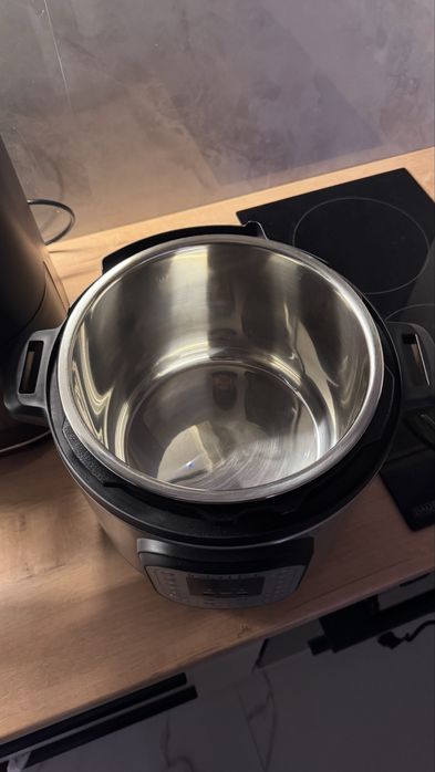 Мультиварка Instant Pot 5.7L