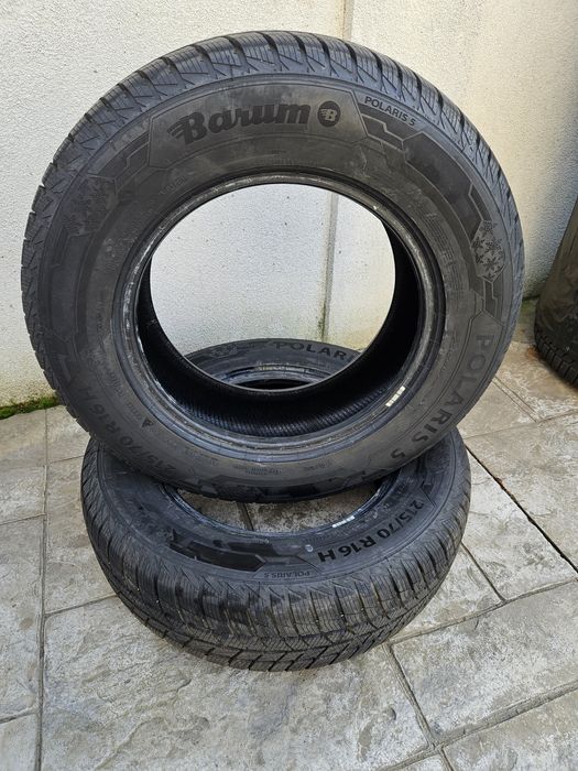 Vand doua anvelope noi 215 70 R16 Barum Polaris 5