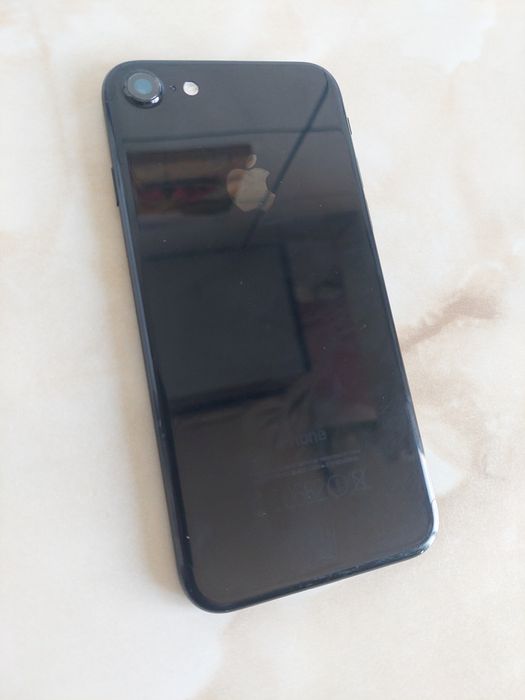 Vând Apple iPhone 7 de 256GB Black spart dar funcțional //poze reale