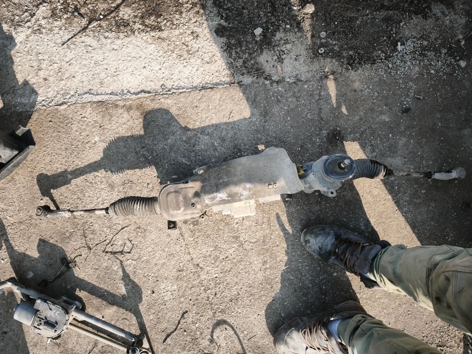 Caseta directie vw golf 5 1.6 FSI cod BAG 85kw/115 cp cod piesa 1k1423051AS