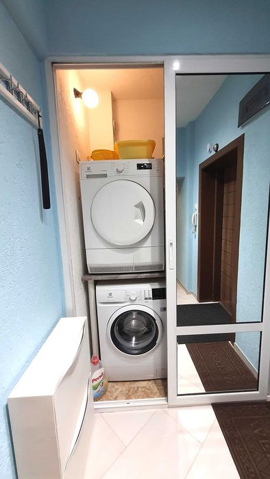 Дава се под наем Тристаен апартамент в София, Лозенец - 75 кв.м за 1047.03 € - Снимка #12