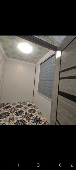 Qarshi shahar vokzaldagi bozor oldida 3 etaj 1 xonali 2 xona qilingan