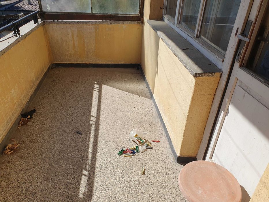 Продава се Четиристаен апартамент в Казанлък - 100 кв.м за 1071 €/кв.м - Снимка #2