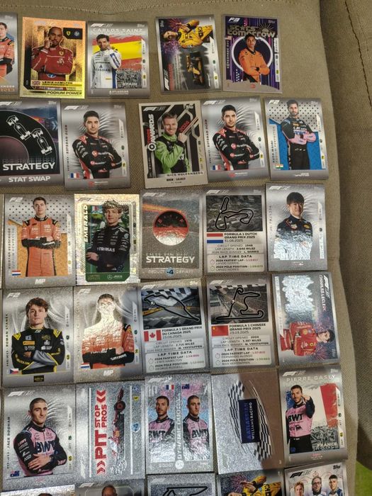 Карти F1 2025 ATTAX