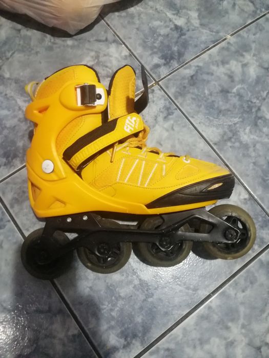 Vând role copii reglabile