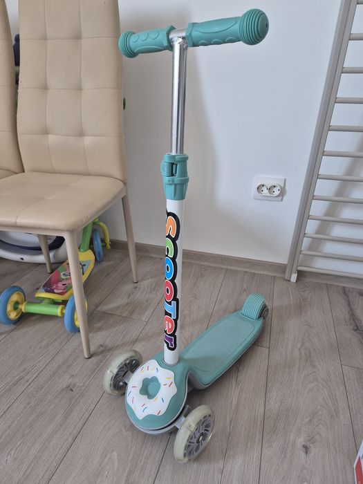 Trotineta 3D copii Donut