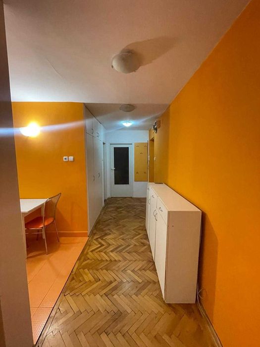 Proprietar, ofer spre închiriere ap. ultracentral, lângă Facultatea de Medicină, cu 2 camere decomandate