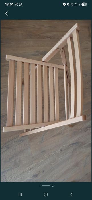 Vand 4 bucati scaune de lemn