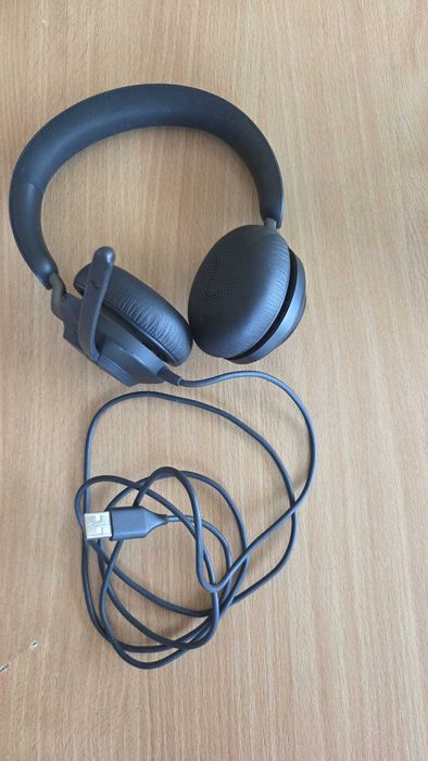 Jabra Evolve2 40 SE  Професионални слушалки  – Като нови!