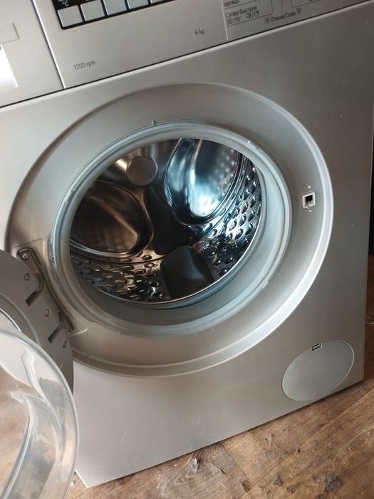 Продам стиральную машину Bosch