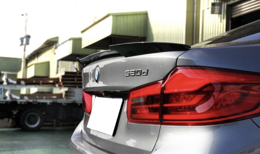 Eleron Lip Codita Portbagaj BMW F90 G30 M4 Vortex Negru Lucios G20