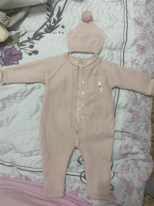 Комбенезон  и одежда для новорожденных