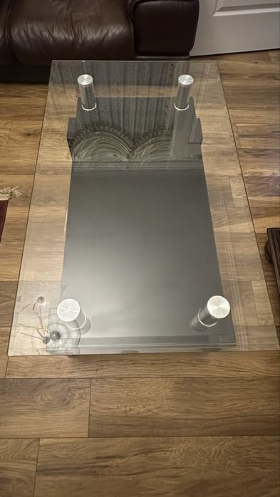 Masă de cafea din sticlă
