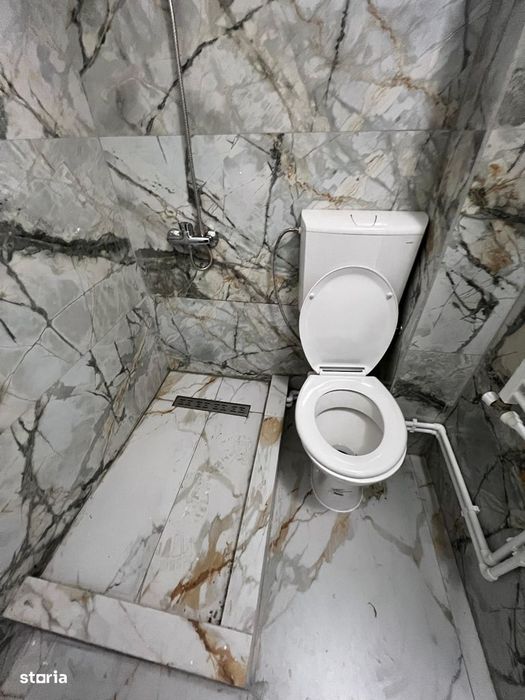 Vand Apartament Cu 2 Camere