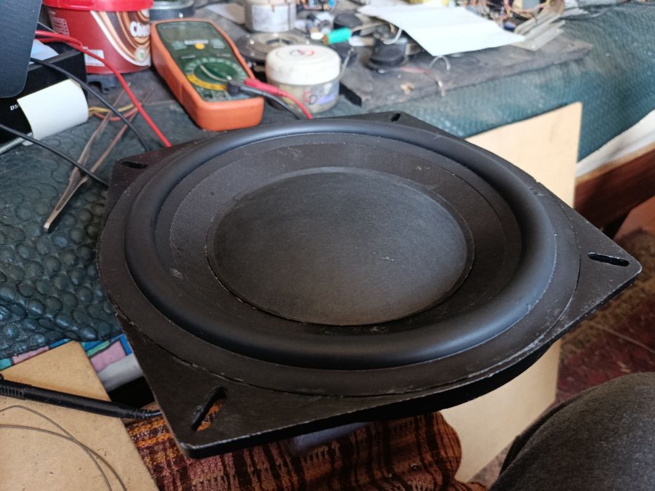 Советский низкочастотный динамик.8гд 1 25