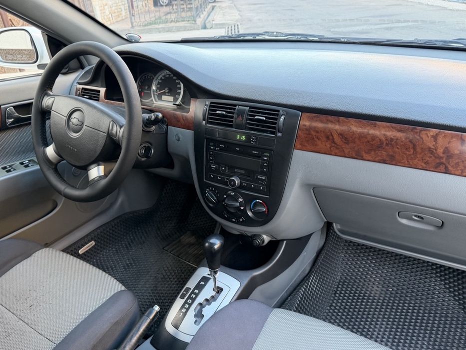2009 1.8 avtamat 1.6  karobka ideal