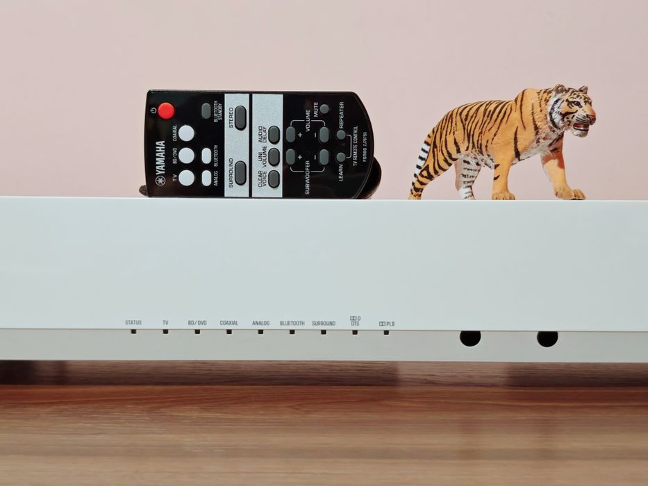 Yamaha YAS-103. Un soundbar fantastic. Subwoofere incorporate.