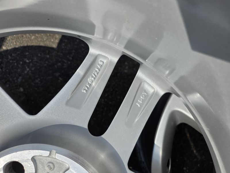 17цола Toyota 5x114,3 Тойота 4бр Оригинални