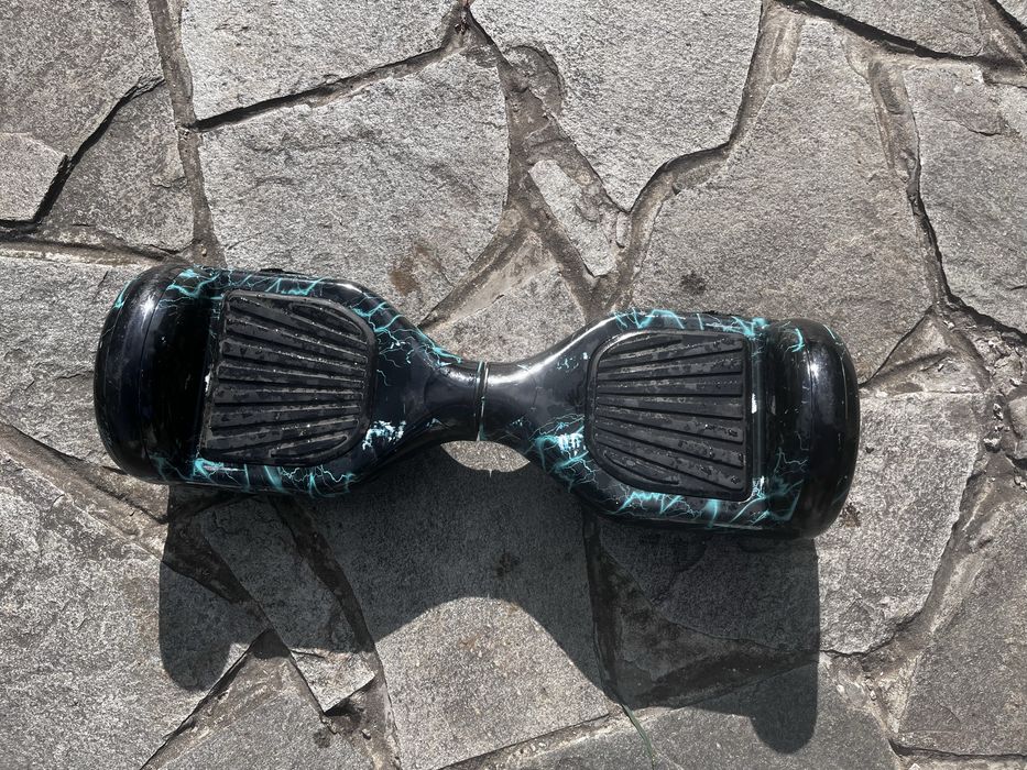 se vinde hoverboard+ hoverkart sau separat !