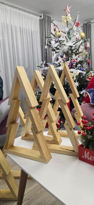 Braduti din lemn pentru Craciun