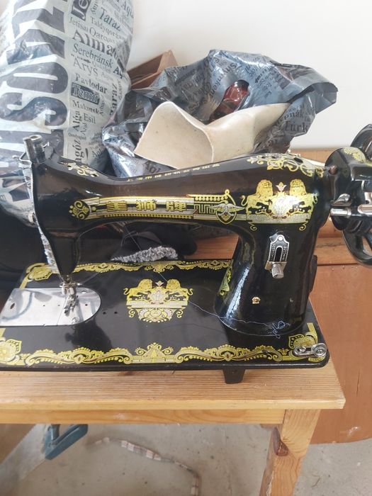 Швейная машинка механика.