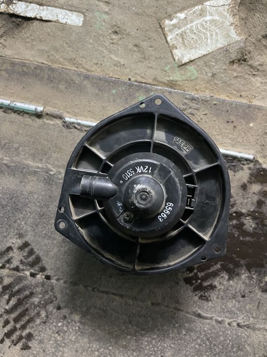 Продам вентилятор печки на субару.