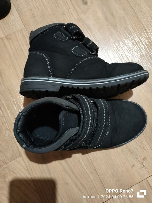 Продам ботинки 30 р для мальчика