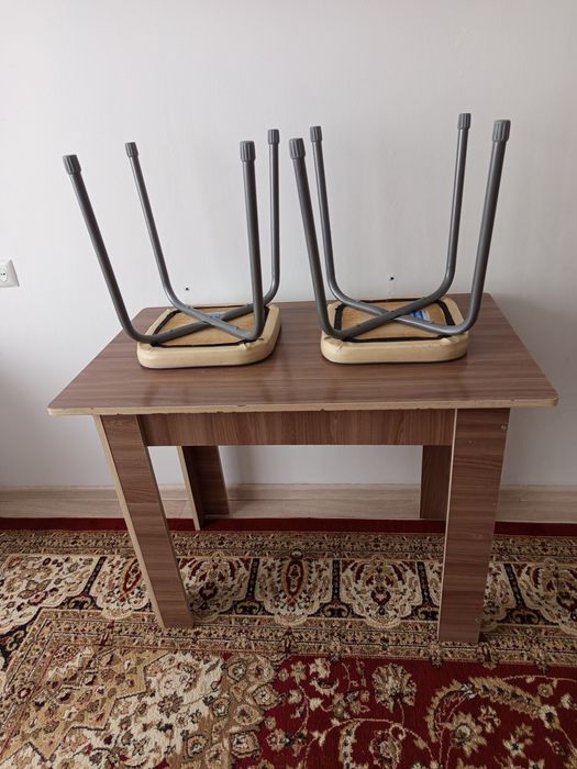 Столы и тобуреткм бу