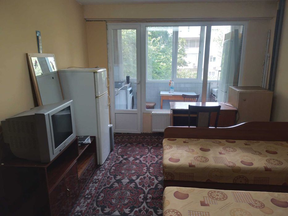 Дава се под наем  в Плевен, Широк център - 25 кв.м за 86.7 € - Снимка #1