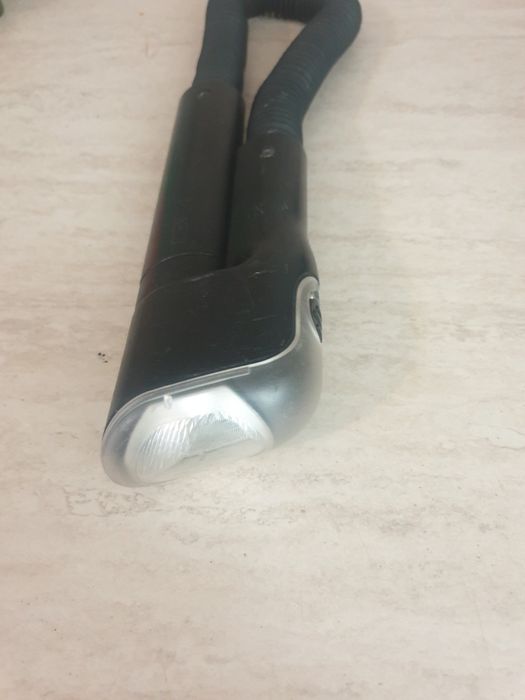 Lanterna sarpe profesionala Black Decker Snake Light. Se vinde cu bate