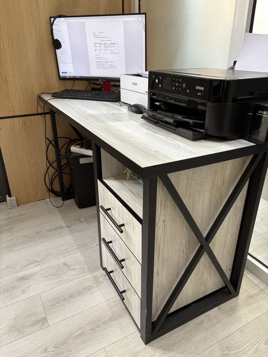 Лофт стиль компьютерные столи сотилади!